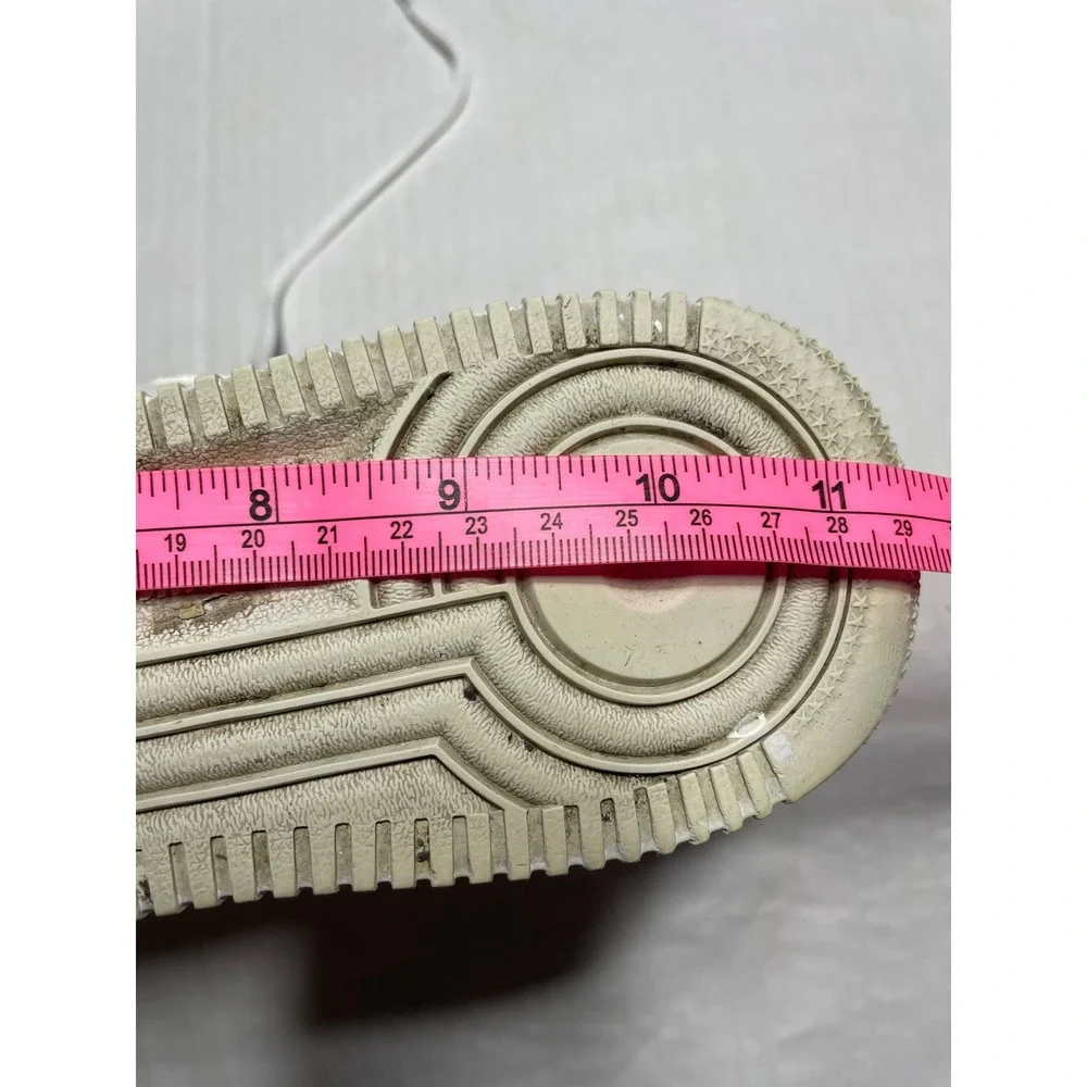 Nike Air Force 1 Mid 07 Triple White fits like a size 9 tag‎ faded see photo